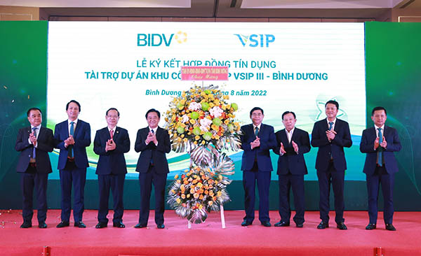 BIDV và VSIP ký Hợp đồng tín dụng tài trợ xây dựng VSIP III – Bình Dương