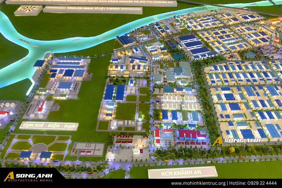 Sa bàn mô hình quy hoạch khu công nghiệp Khánh An và cụm khí điện đạm tại Cà Mau