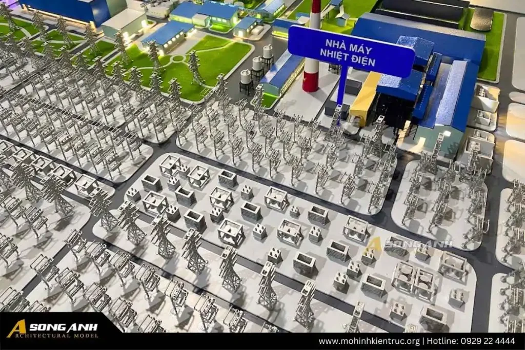Cận cảnh chi tiết kiến trúc và hạ tầng kỹ thuật của mô hình nhà máy nhiệt điện tại Cần Thơ, thể hiện độ tinh xảo cao.