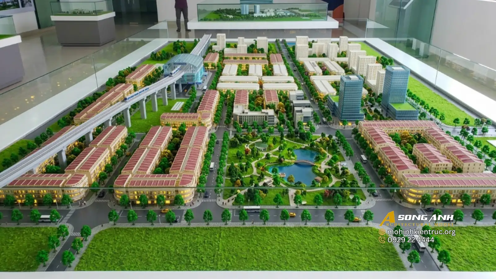 Khối tòa nhà căn hộ và shophouse kết nối ga Metro trong mô hình TOD sa bàn